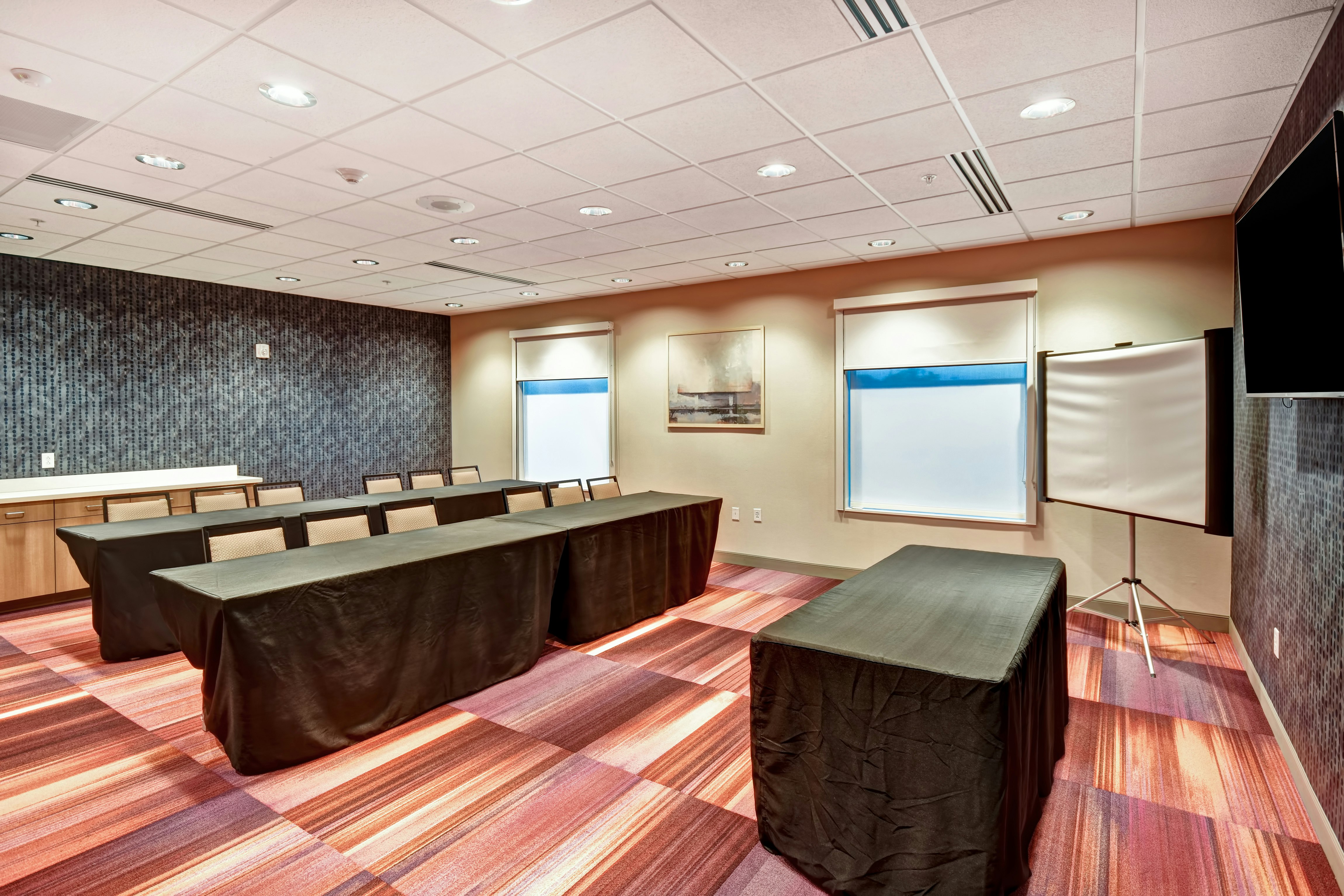 Home2 Suites by Hilton Springfield North 15/57