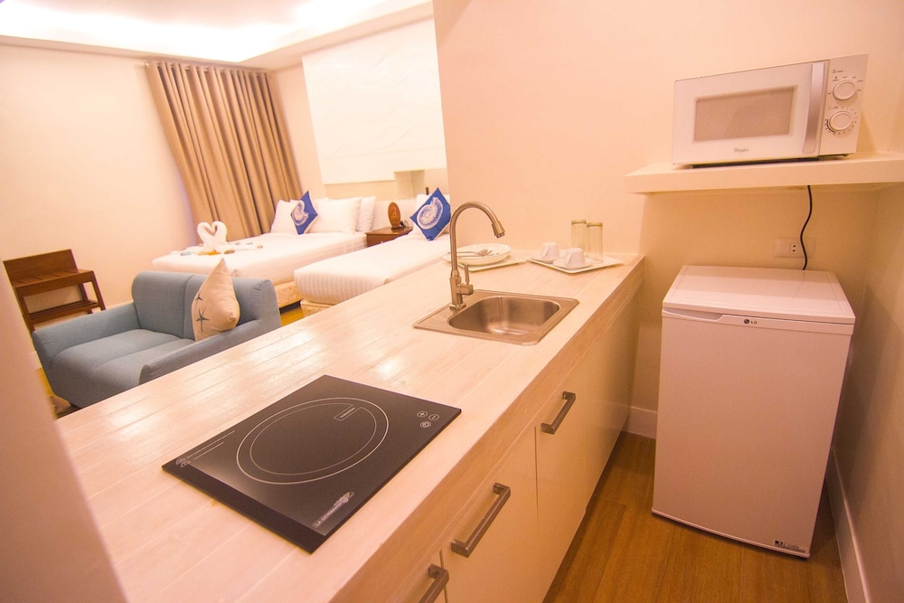 The Reef Hotel And Residences 41/51