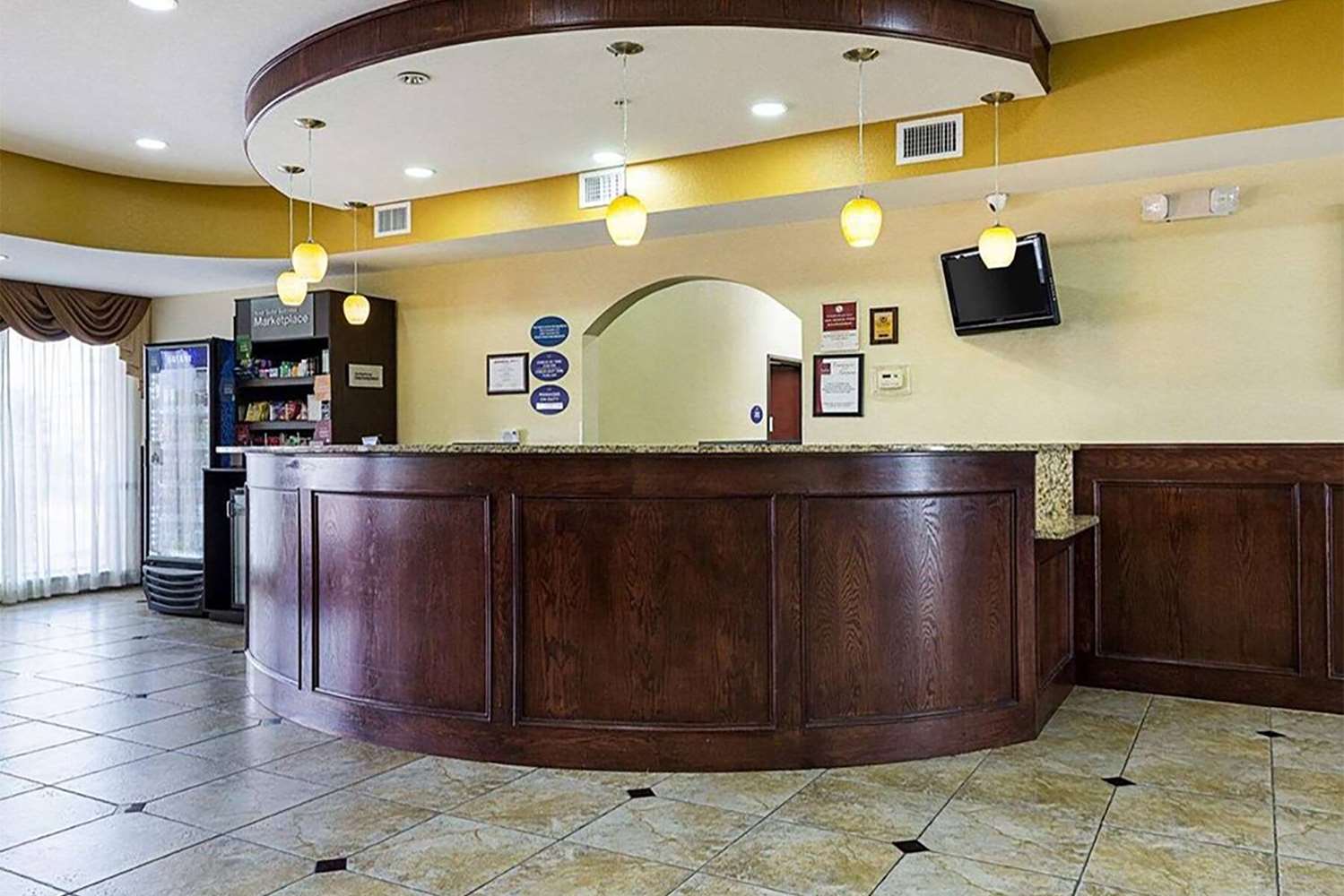 Days Inn and Suites by Wyndham Houston / West Energy Corridor 5/36