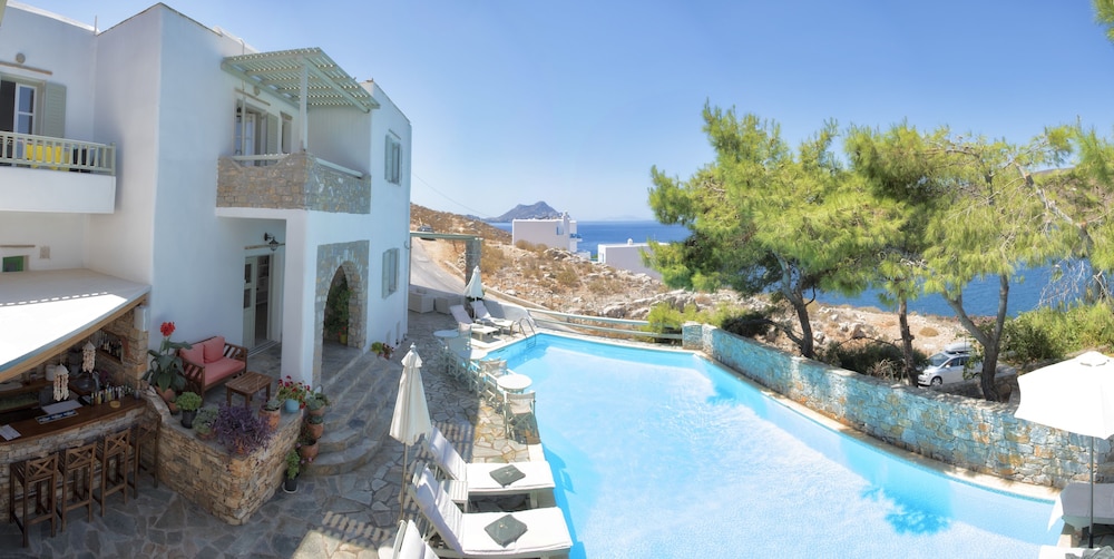 Yperia Hotel 2/59