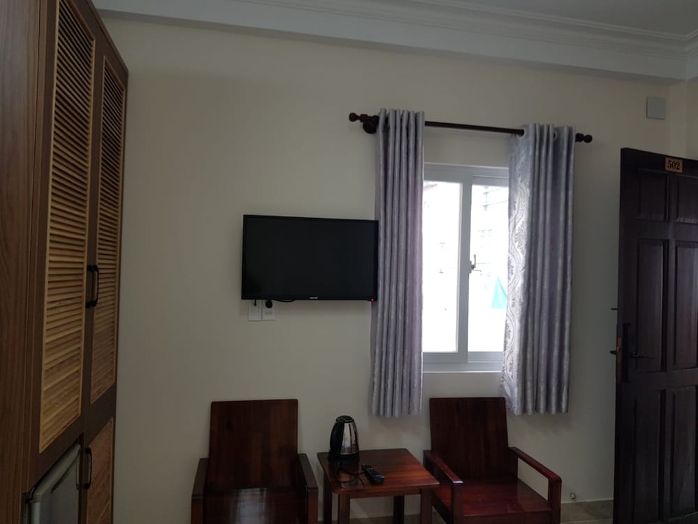 Hong Vinh Hotel 42/54