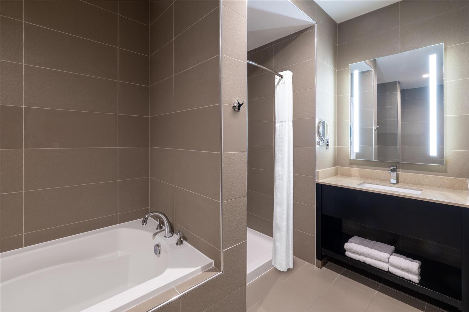 Best Western Premier NYC Gateway Hotel 41/41