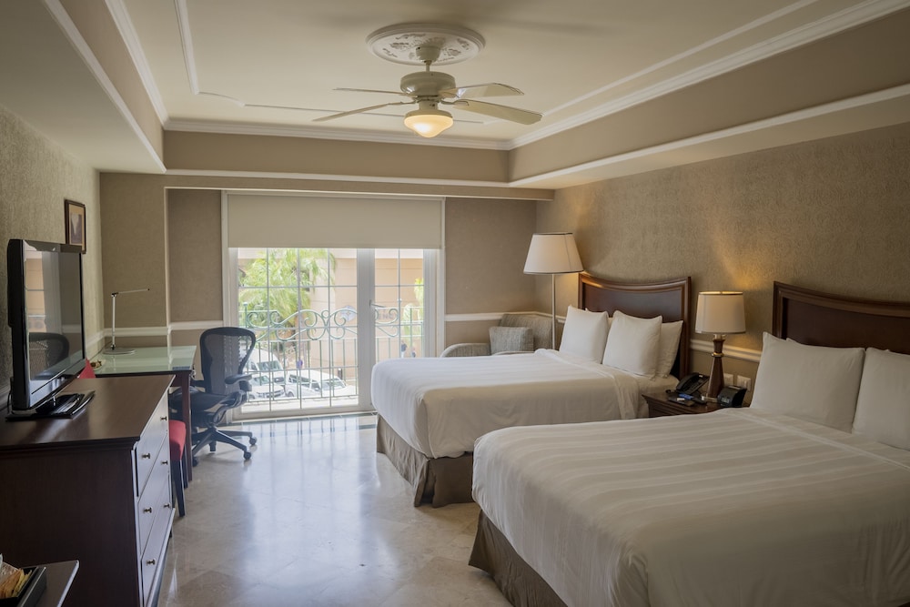 Design, Colonial, 2 Double Beds