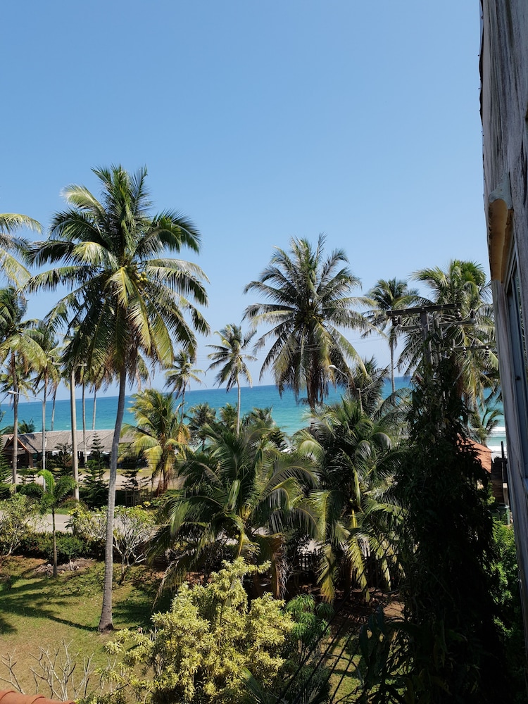 Talay Sai Hotel At Thung Wua Laen 74/76