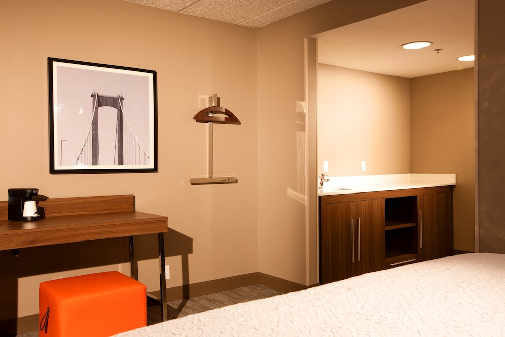 Hampton Inn Pennsville 27/48