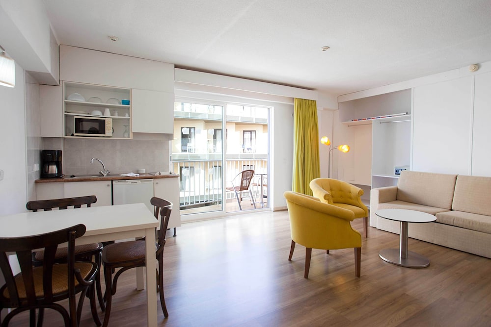 Palma Beach Hotel Apt 23/34