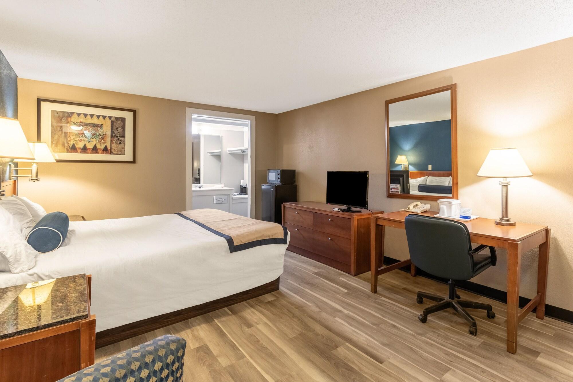 Rodeway Inn & Suites I-94 Kenosha 10/26