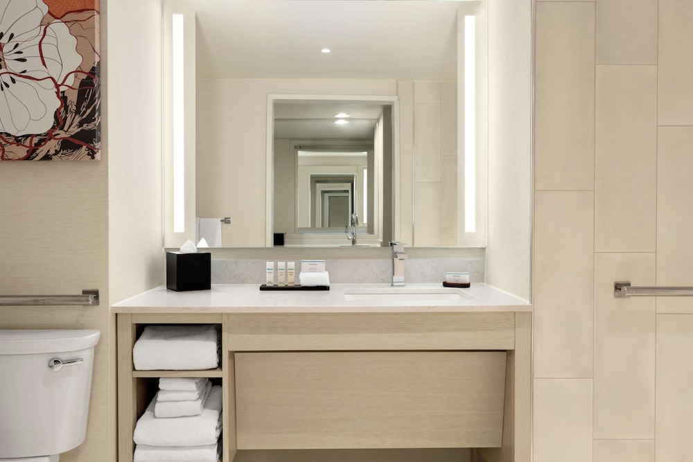 Embassy Suites By Hilton Denver International Airport 24/62