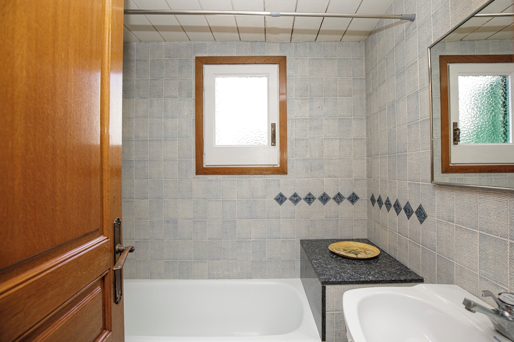 Hostal Mas 38/42
