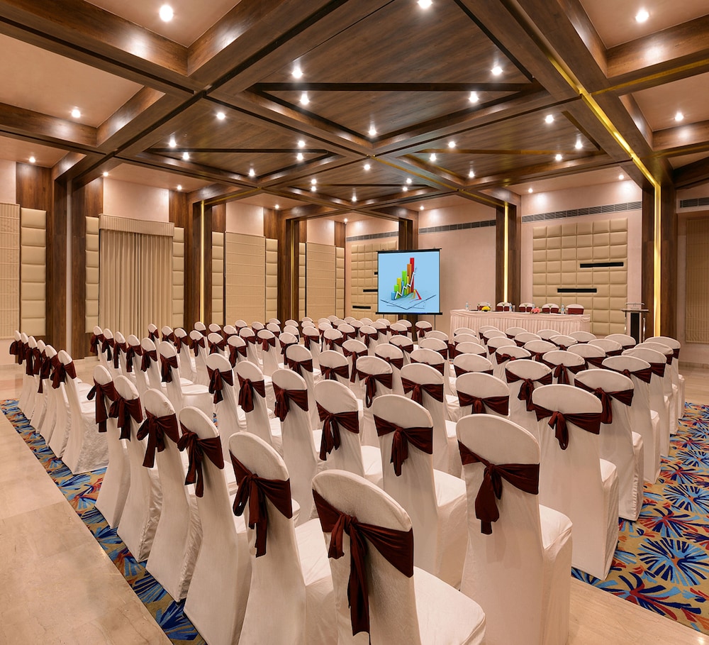 Glenview Resort Kasauli, a member of Radisson Individuals 37/50
