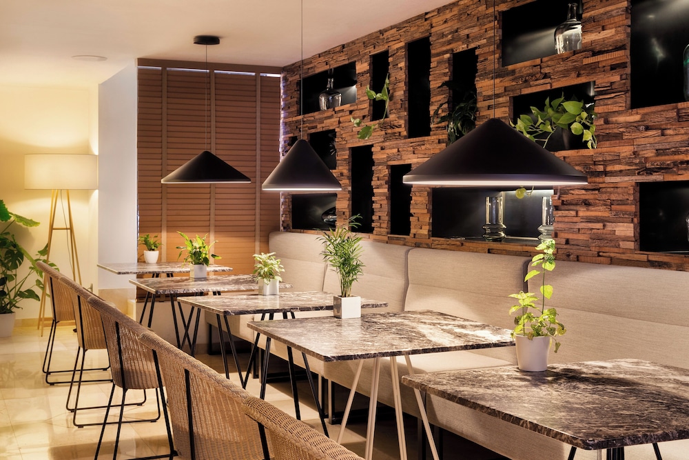 Melia Madrid Princesa Hotel 54/66