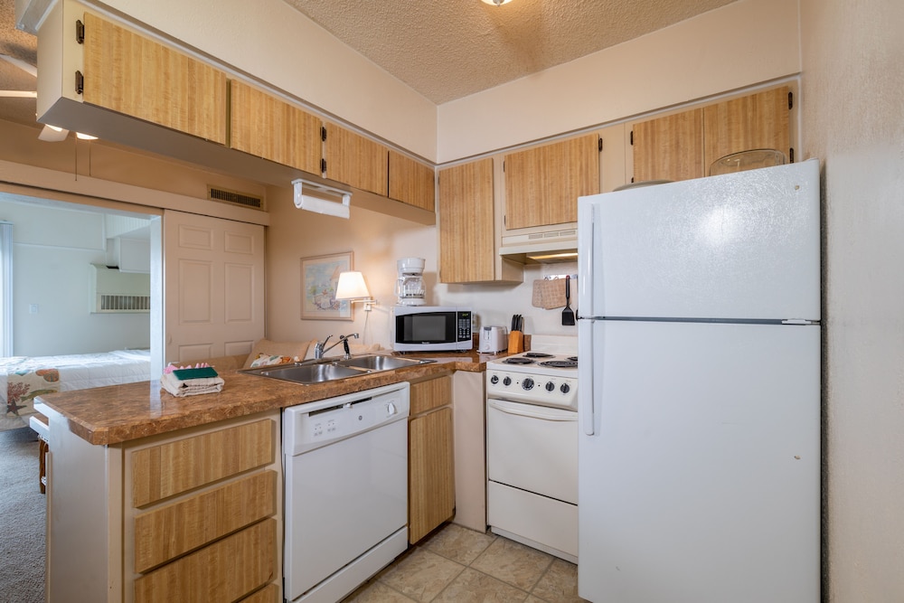 Grand Shores West 4/72