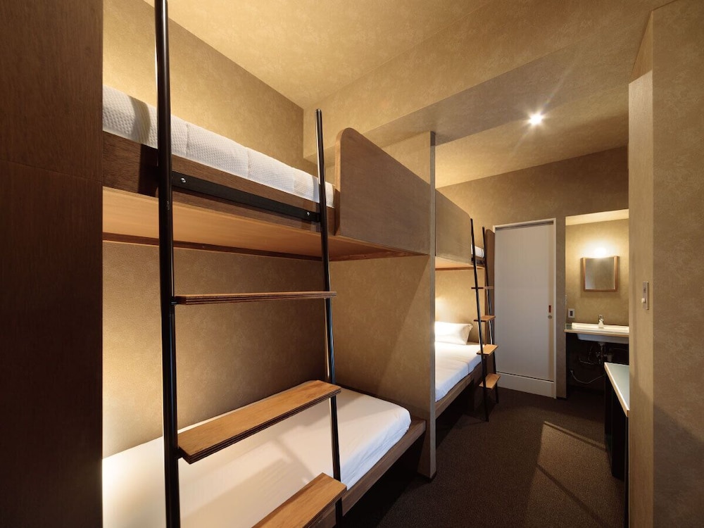 Bunshodo Hotel 35/50