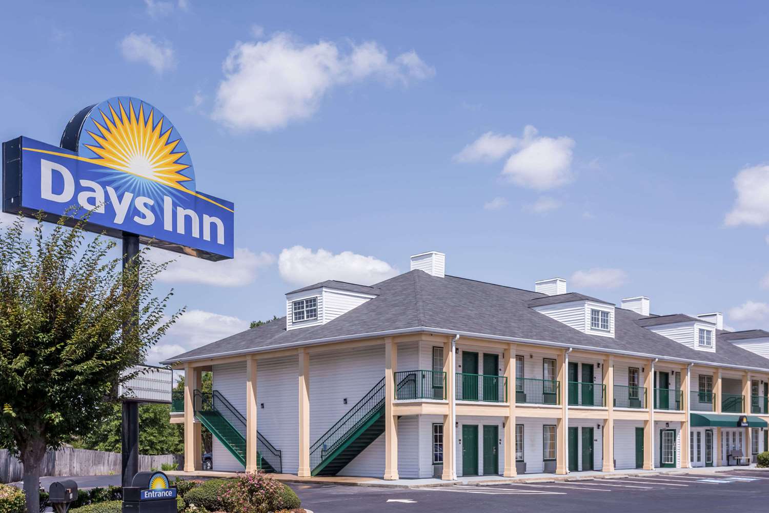 Days Inn by Wyndham Simpsonville 4/31