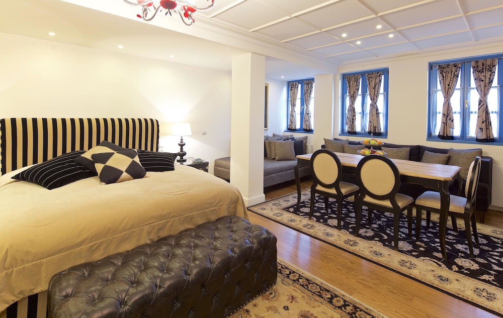 Zagori Suites 4/72