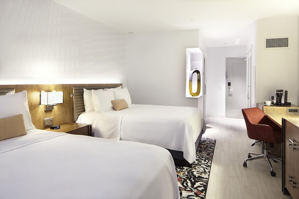 Hotel Indigo Atlanta Downtown 11/77
