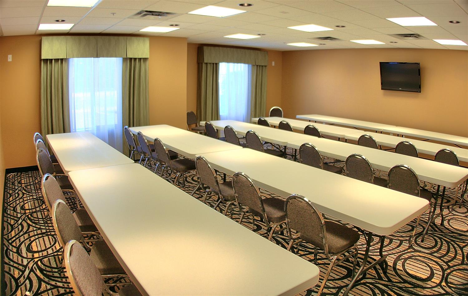 Best Western Plus Airport Inn Suites Salt Lake City 19/24