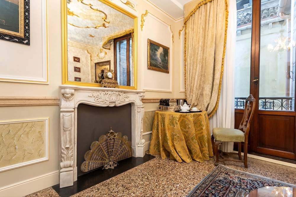 Hotel Palazzo Paruta 6/49