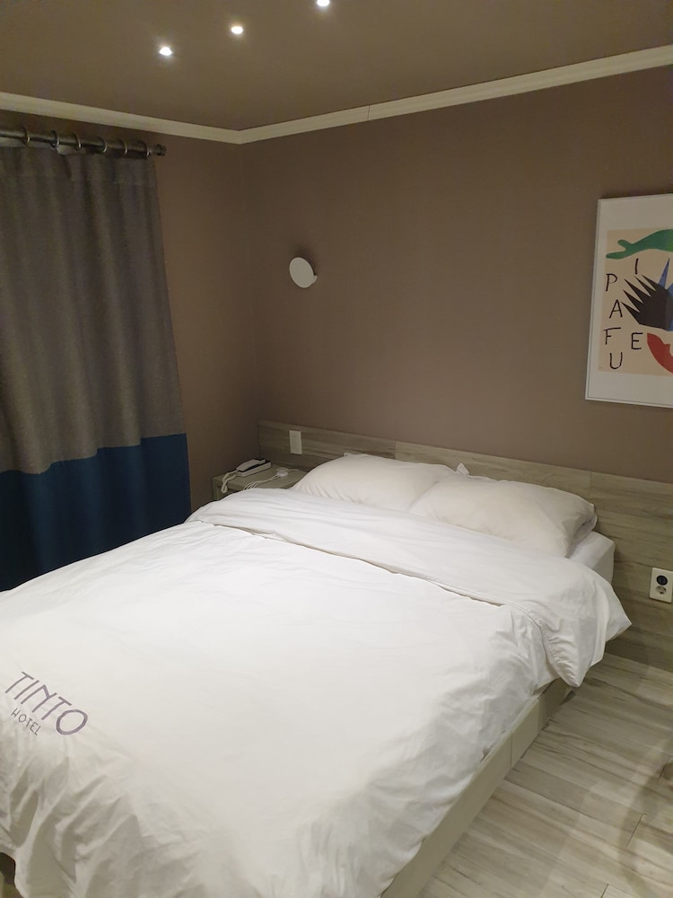 Tinto Hotel 27/38