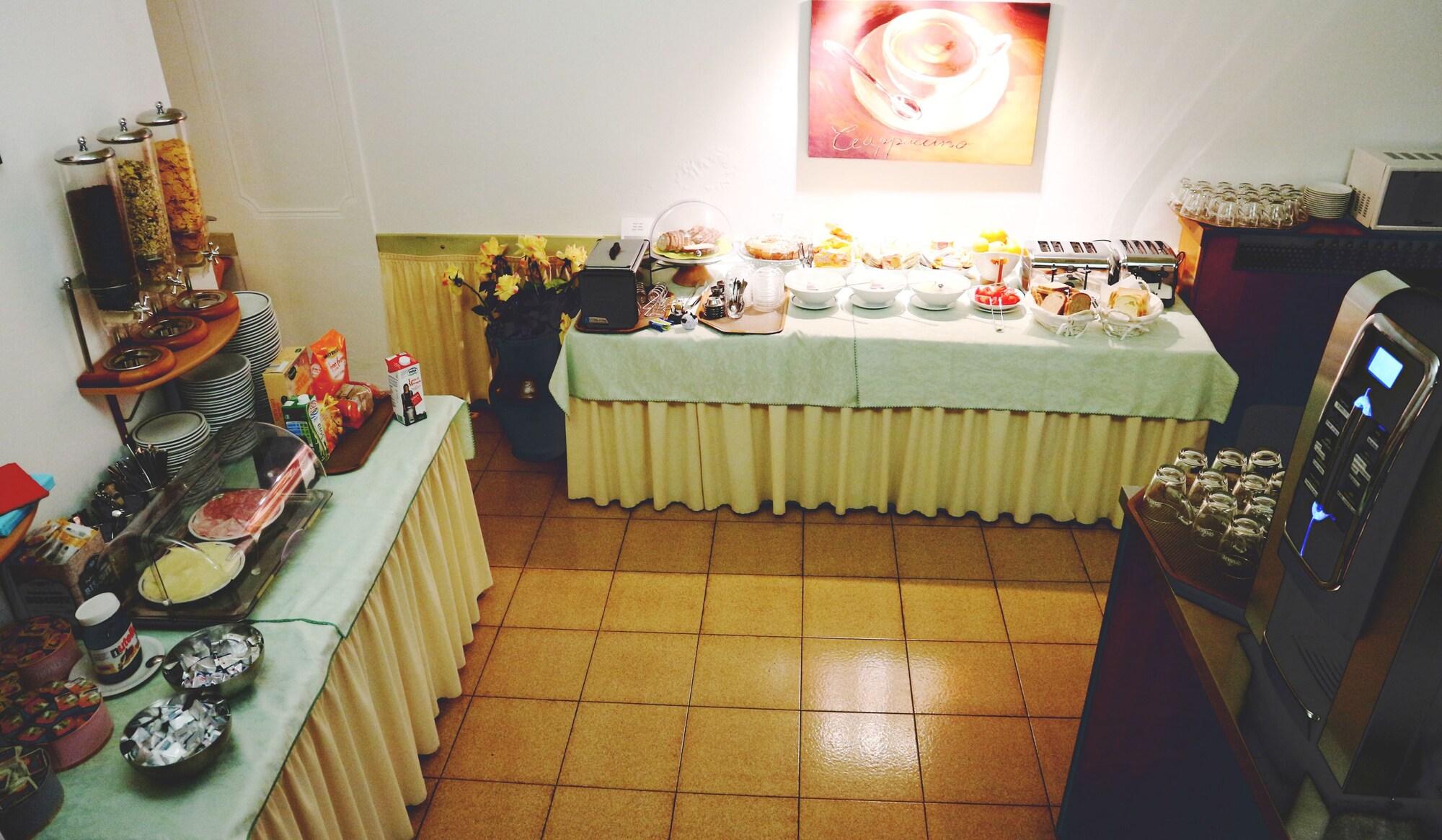 Hotel Modena 20/26