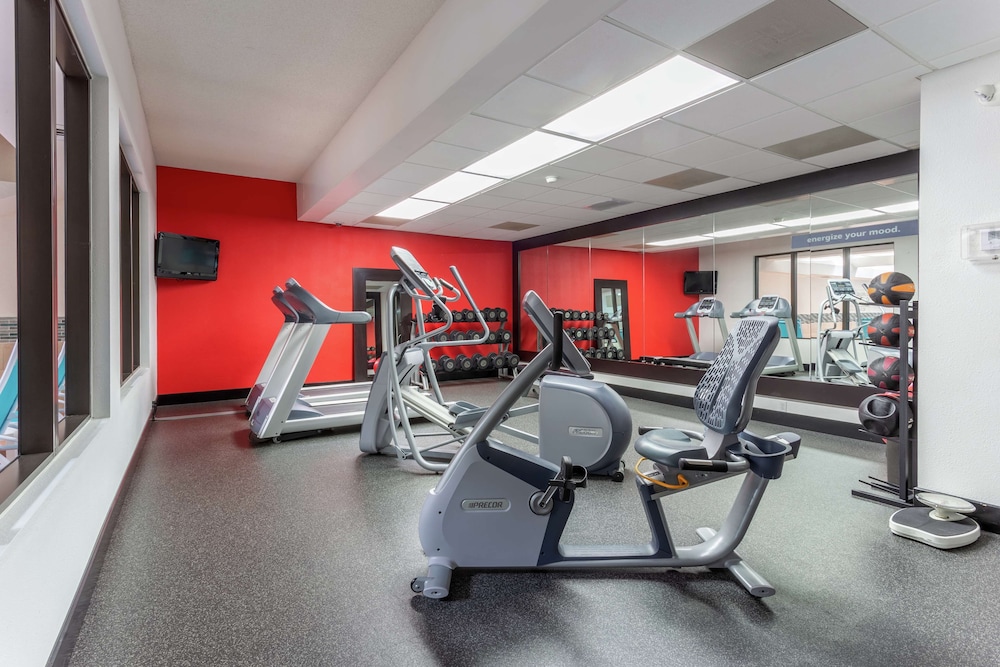 Hampton Inn Jefferson City at Capital Mall 23/43