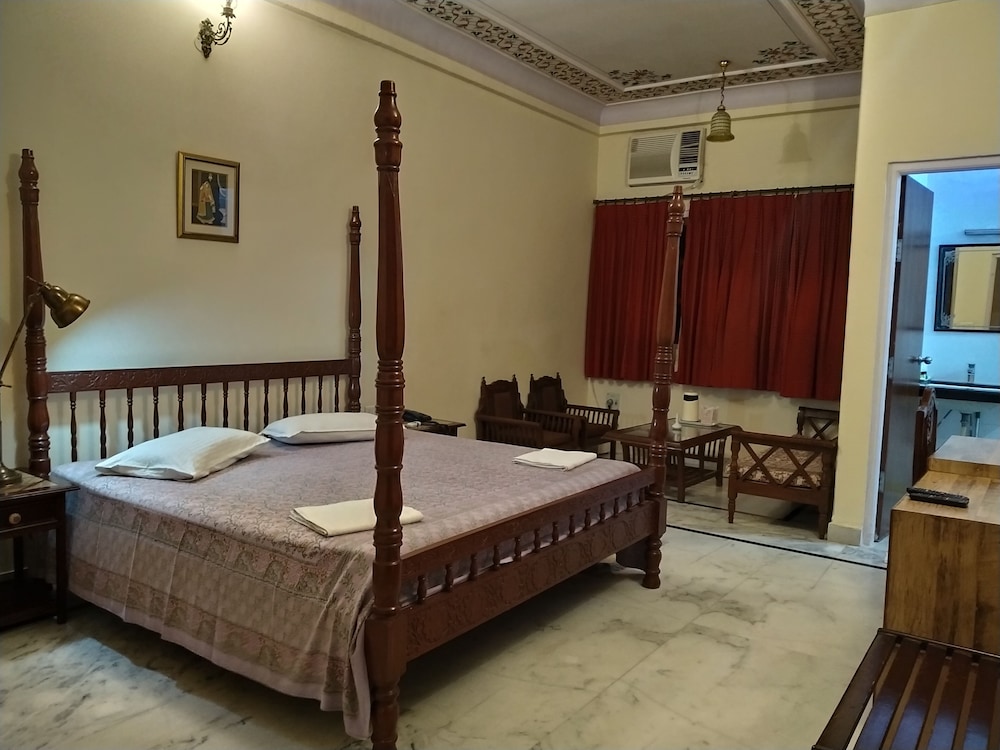 Anuraag Villa 29/65