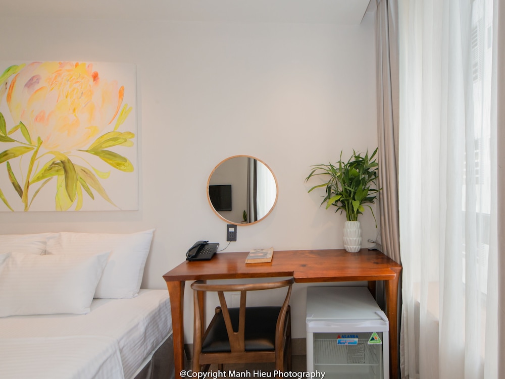 Mojzo Inn Boutique 11/50
