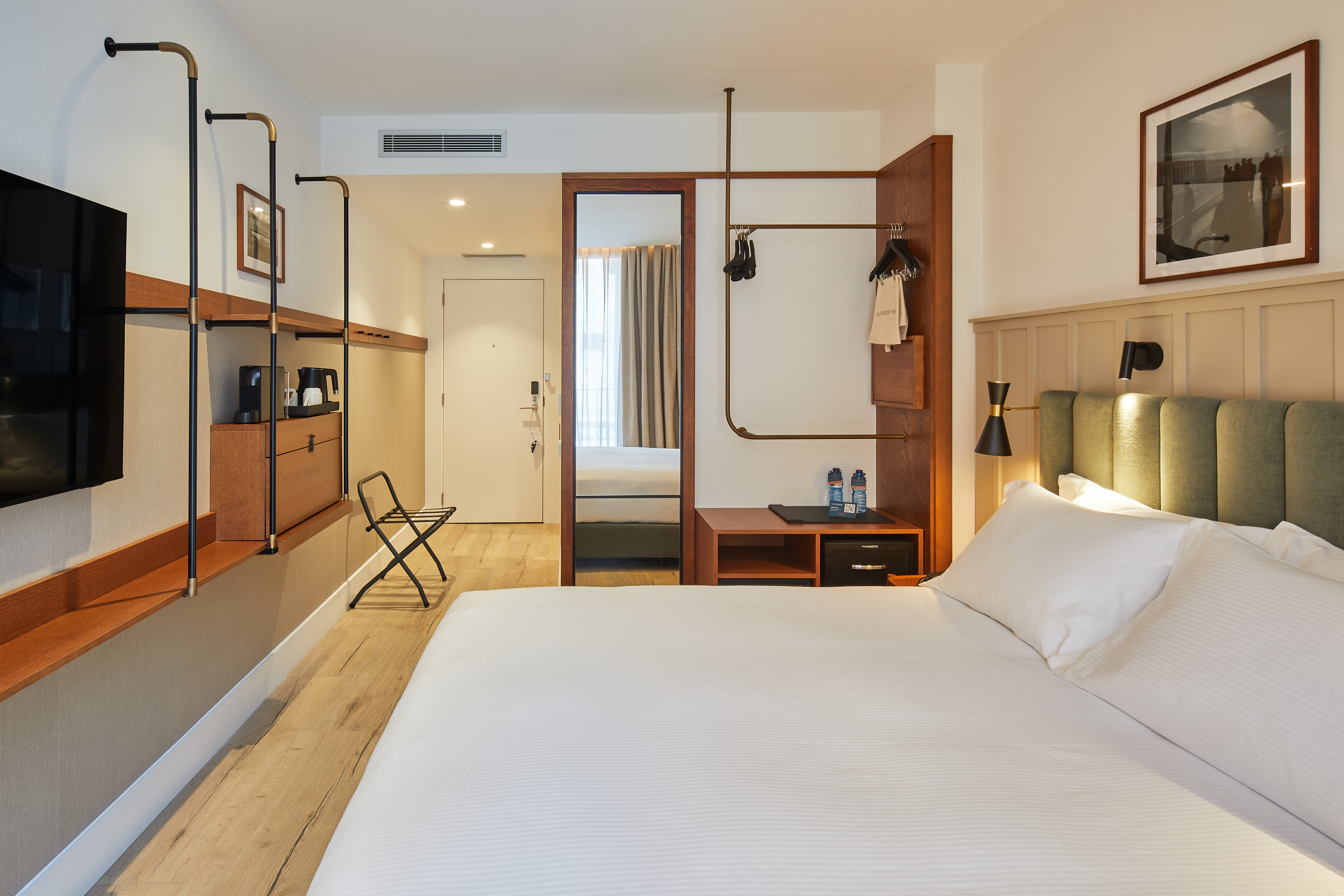 GUEST ROOM, QUEEN BED, ACCESSIBLE