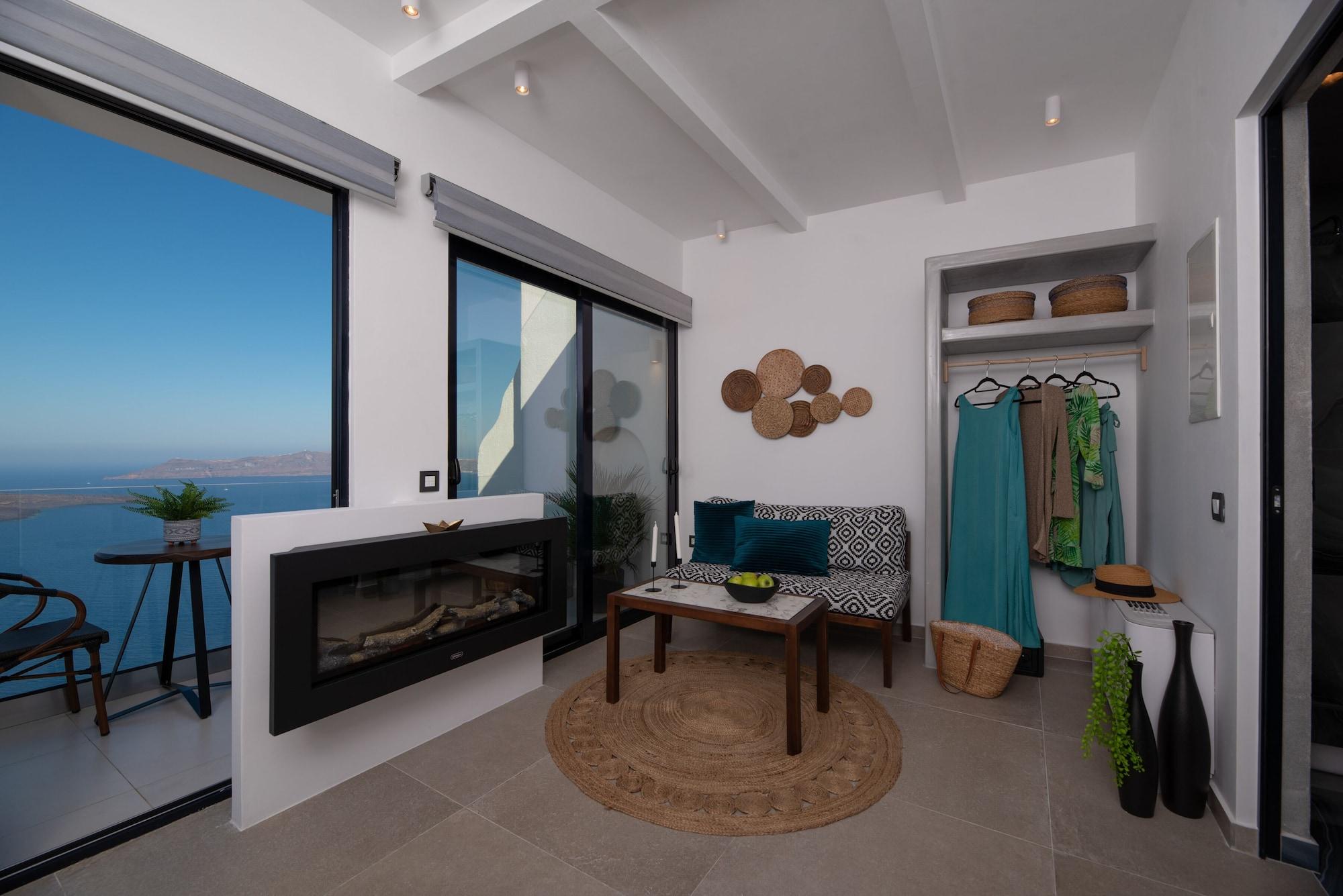 Premier, Suite, Jetted Tub, Day Dream Luxury Suites 2/5