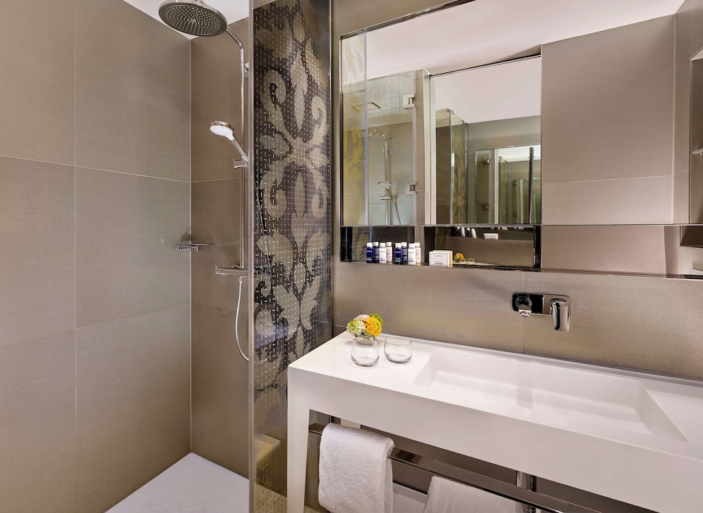 Park Plaza Victoria Amsterdam Hotel 60/64