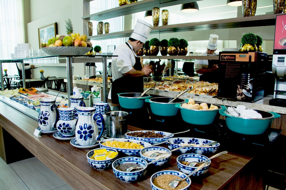 Bh Raja Hotel 34/46