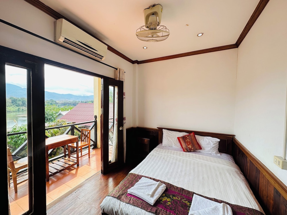 Villa Kingkham Riverside 12/69