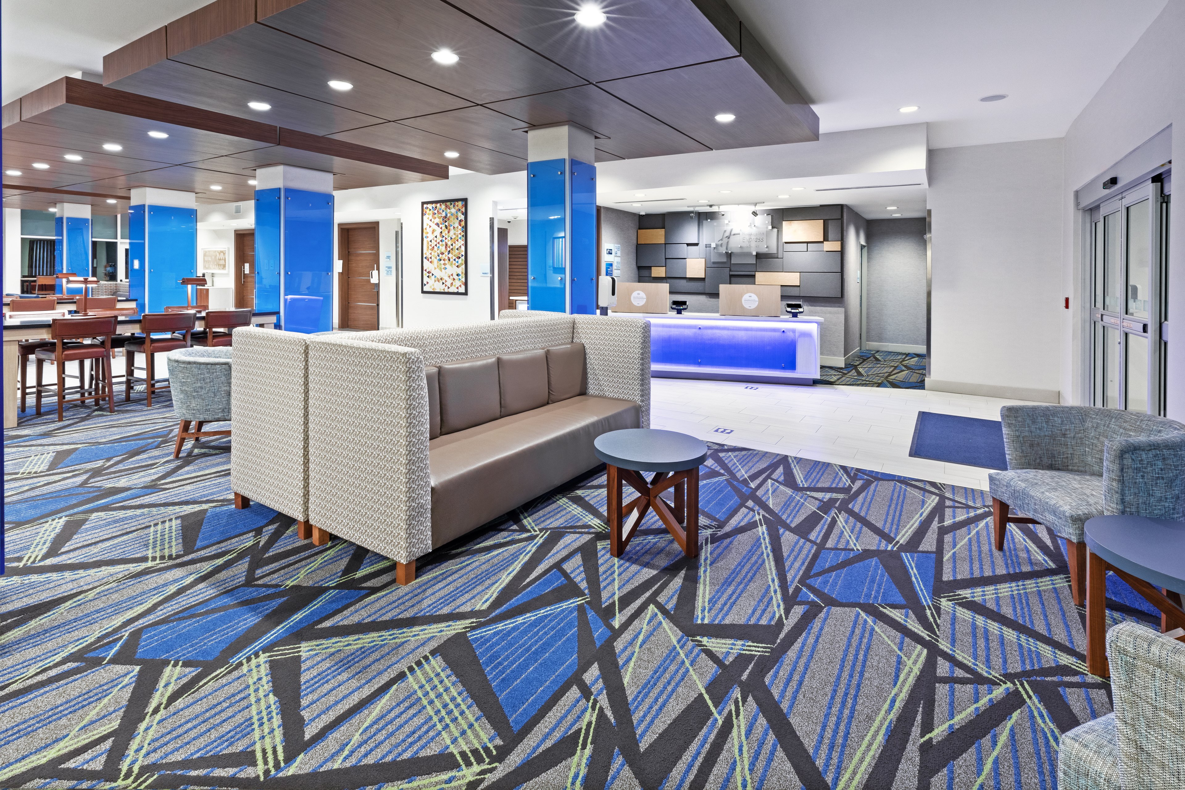 Holiday Inn Express And Suites Denton Sanger 8/34