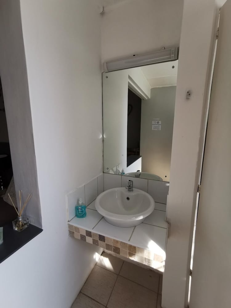 Sunbird Guest House 42/50