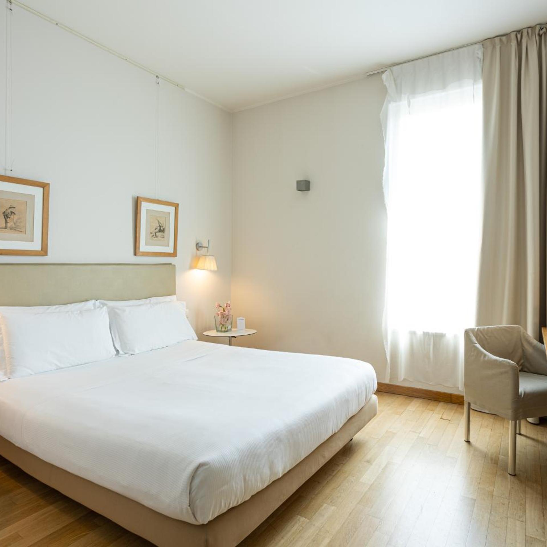 Room, Double Bed
