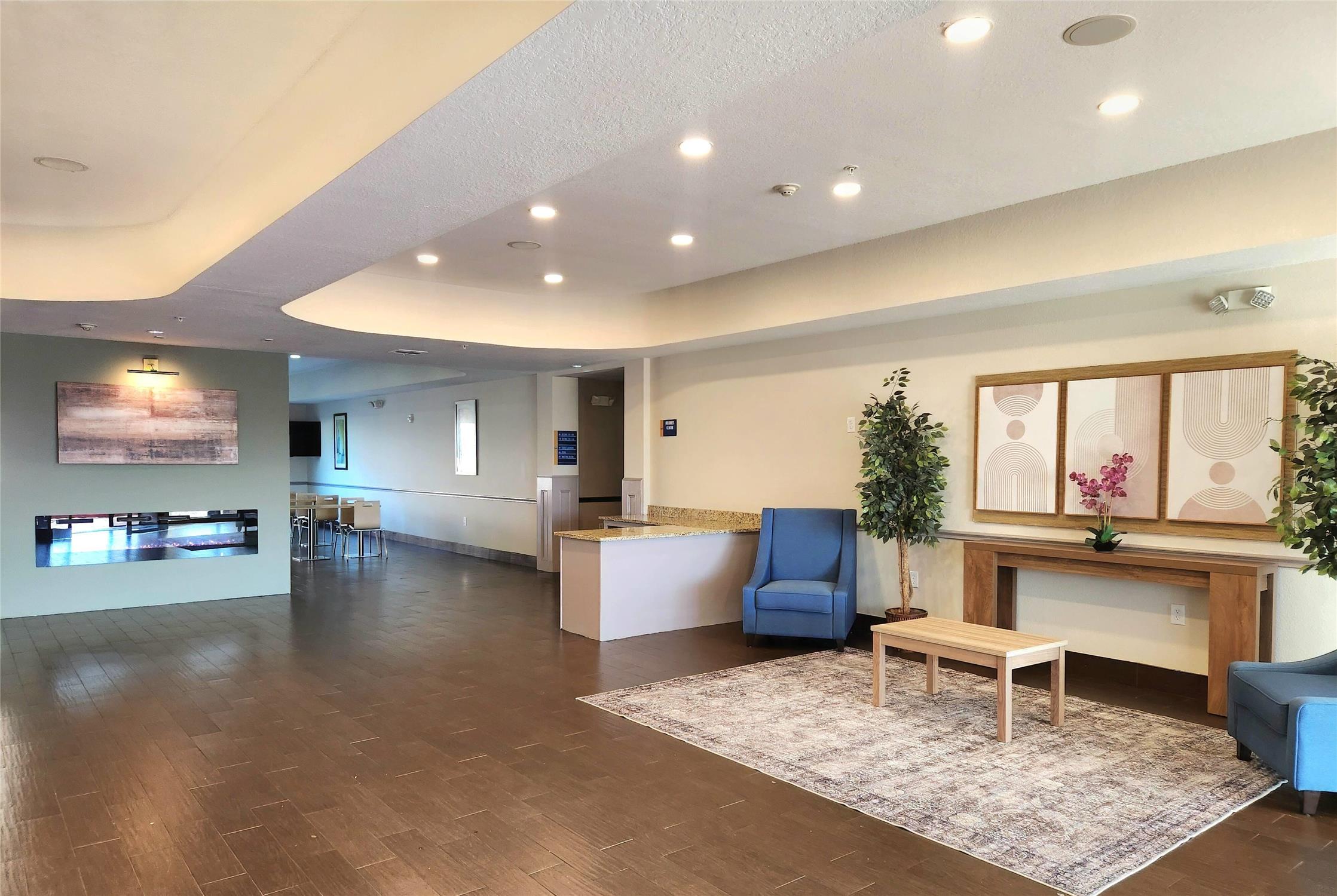 Days Inn and Suites by Wyndham Houston / West Energy Corridor 12/36