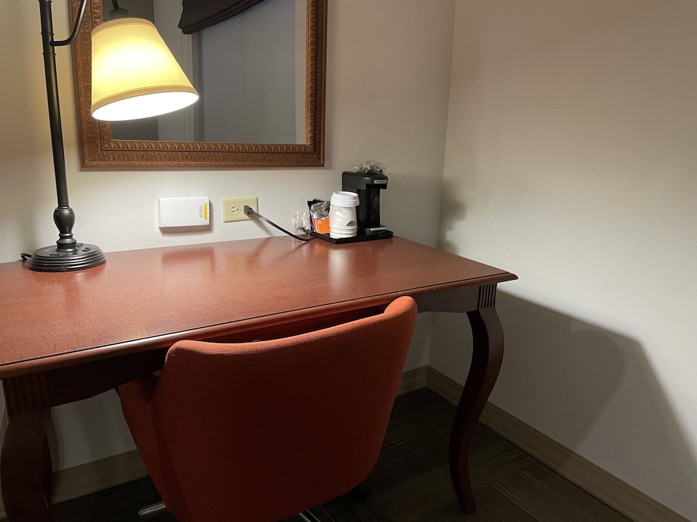 Hampton Inn & Suites Rifle 47/49