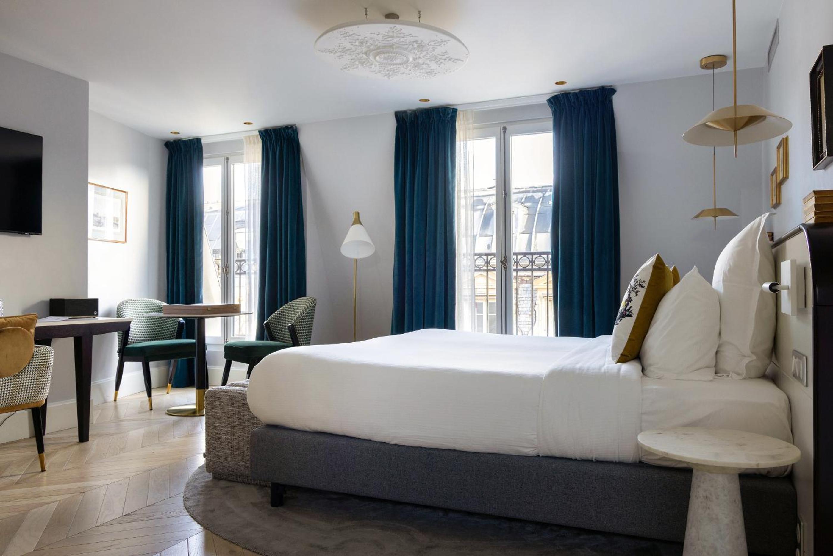 Afterworks, Junior Suite, King Bed, Sofa