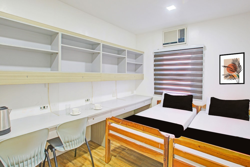 Collection O Metro Manila near University Belt formerly 1318 Residences 19/23