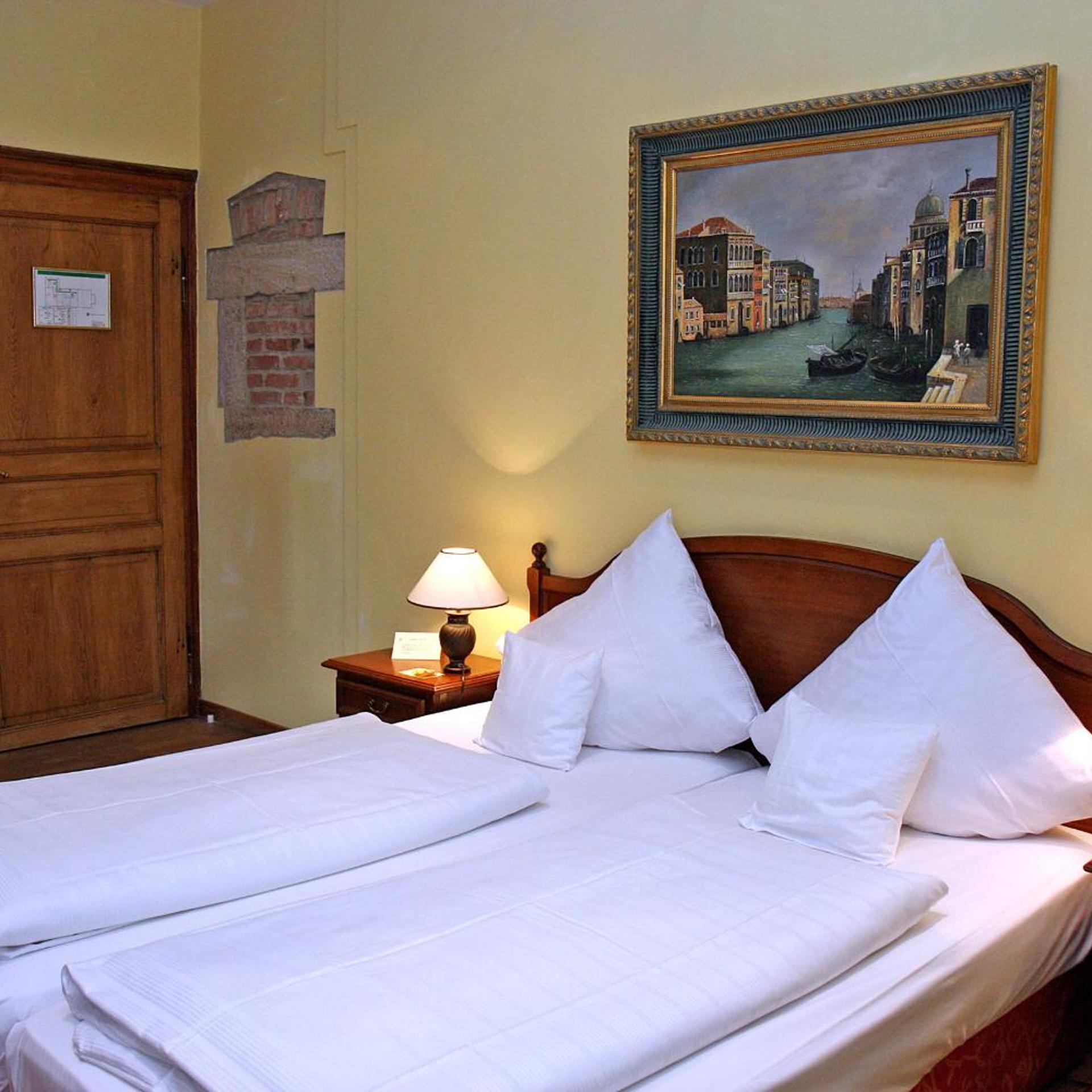 Hotel Schloss Edesheim 11/50