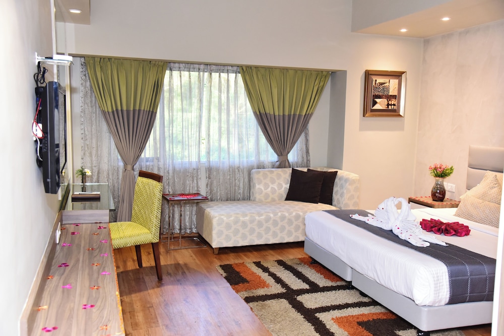 Sinclairs Retreat Ooty 23/66