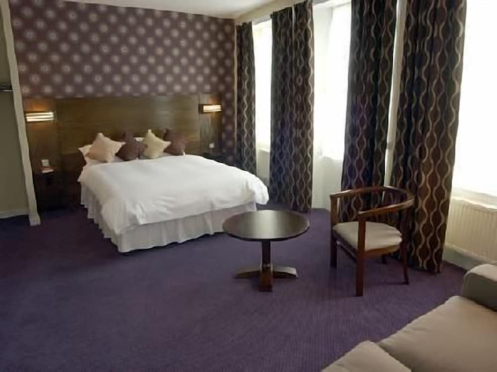 The Queensberry Hotel And Restaurant Ltd 14/36