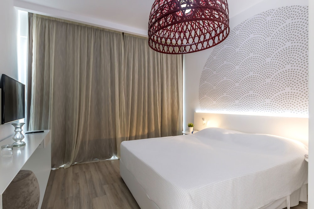Margadina Lounge Hotel 14/35