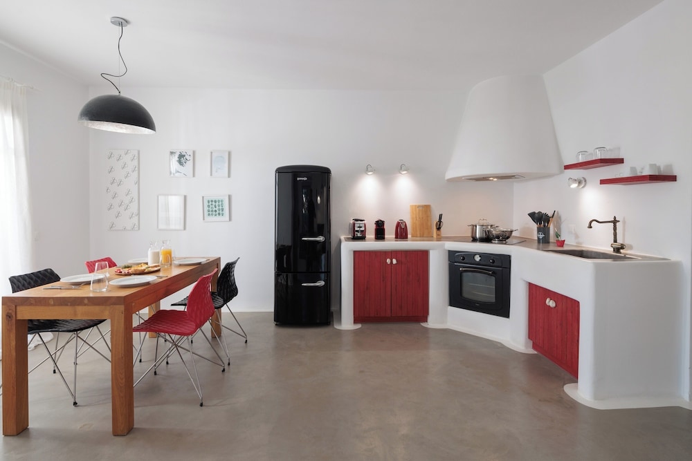 Halcyon Villas 5/66