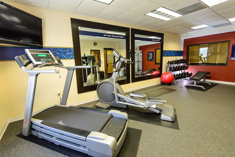 Hampton Inn Houston-Pearland 32/81