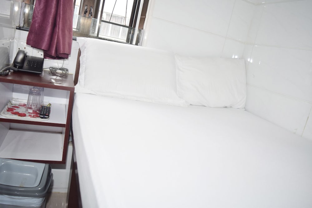 Om Guest House 69/74
