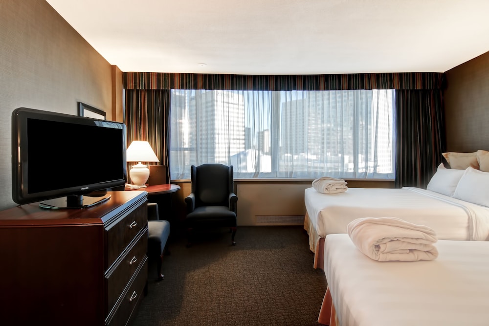 Chateau Lacombe Formerly Crowne Plaza Chateau Lacombe 20/67
