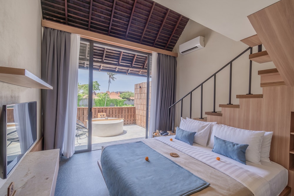 Mezzanine, Suite, King Bed