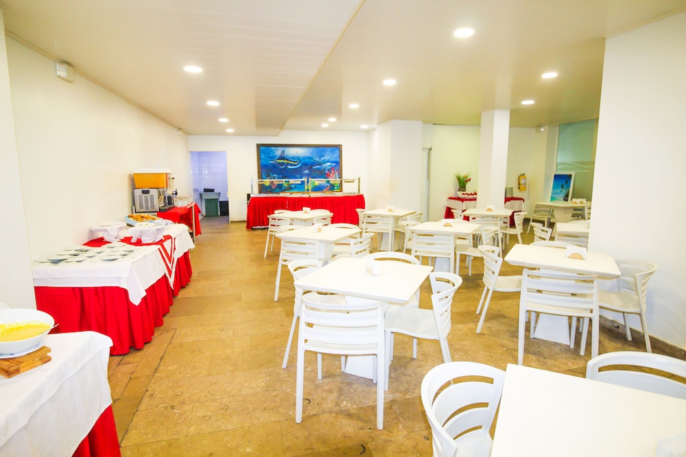 restaurant-cafeteria