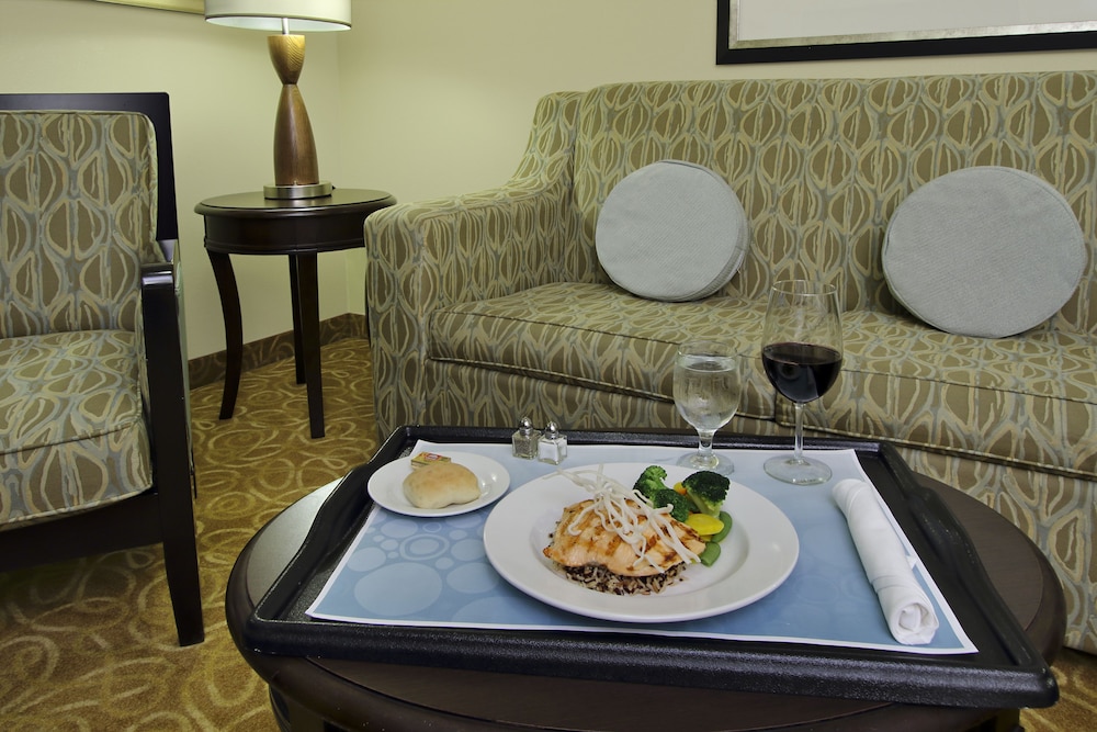 Hilton Garden Inn Miami Airport West 53/64